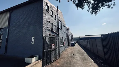 5 Neutron road, Chloorkop